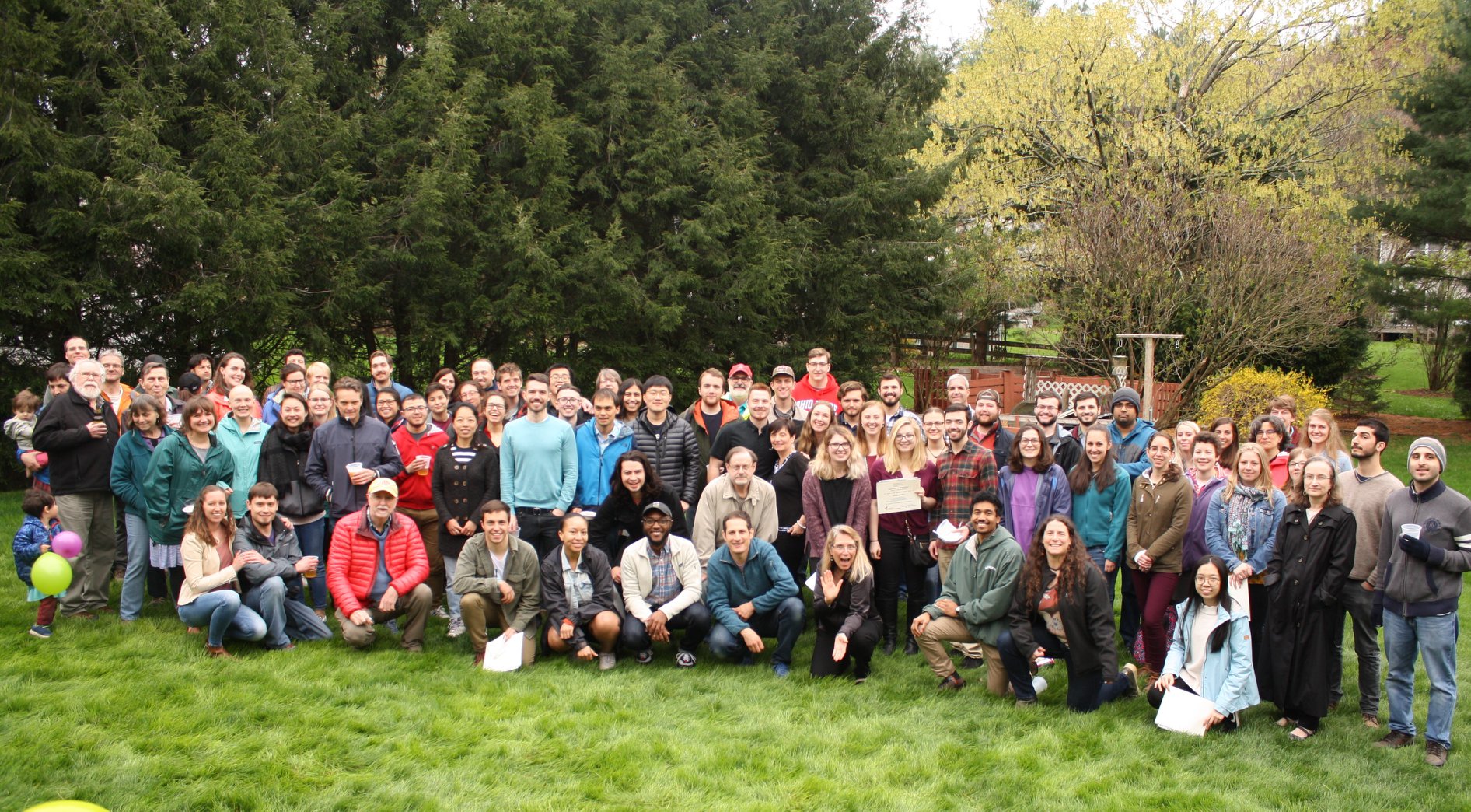 Group photo of department members from Geosciences Spring Picnic 2019